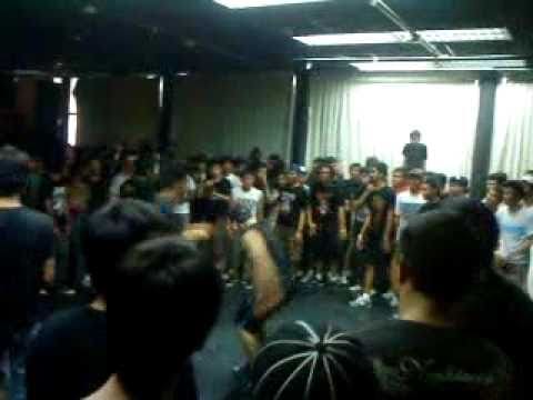 HXC 2-steppin' @ Parkway Drive gig in Kuala Lumpur, Malaysia